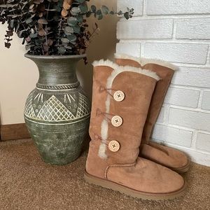 Lightly Used UGG Bailey Button Boots